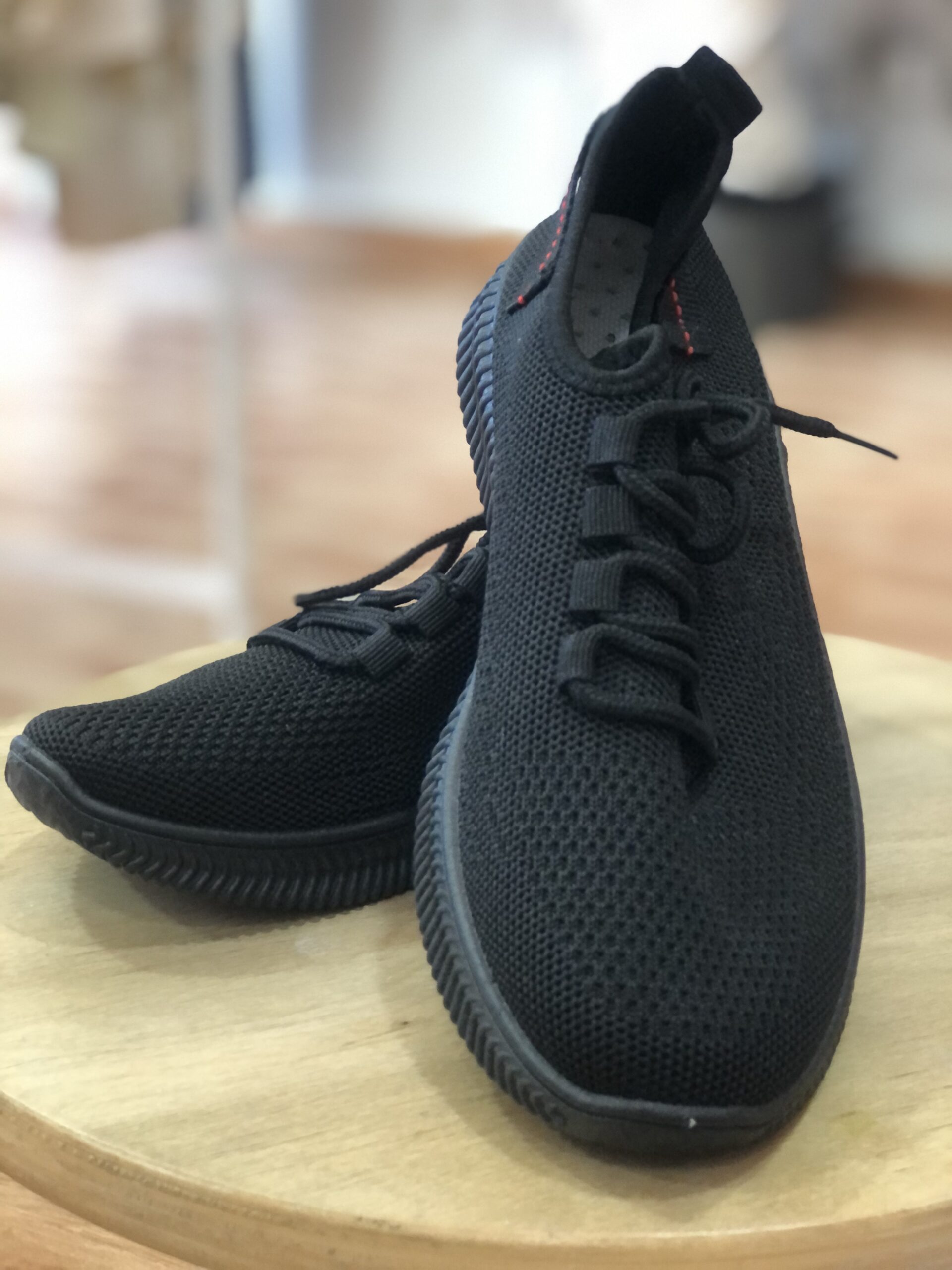 YM190 Deportivas negras
