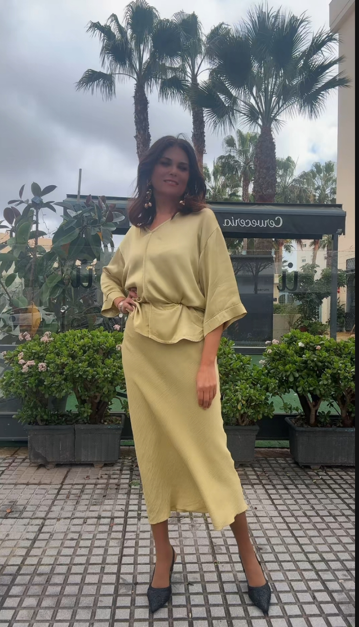 MU Blusa pico Gloria